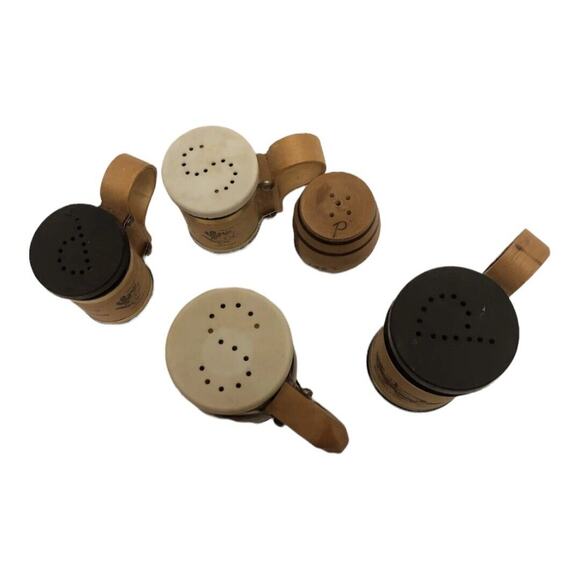 Amber Salt Pepper Shaker Glass Barrel Shape Wood Handle lot of 5 Vintage - Picture 6 of 10